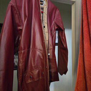 Items International raincoat purple size Large.